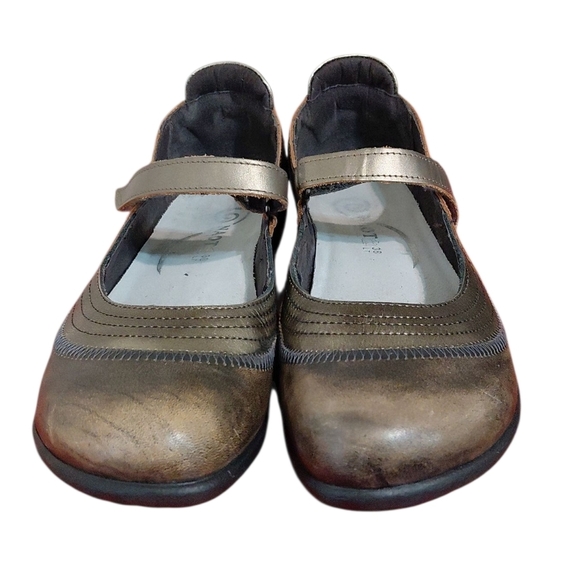 NAOT Kirei Bronze Mary Jane's Metallic Slip On Comfort Shoe Size 9 - Picture 2 of 11